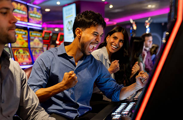 Professional dealer at sakutoto Casino Hold'em table